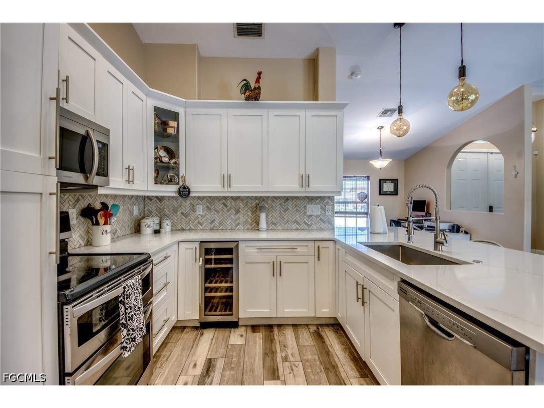 2613 SW 7th Place Cape Coral FL 33914 2026015605 image17