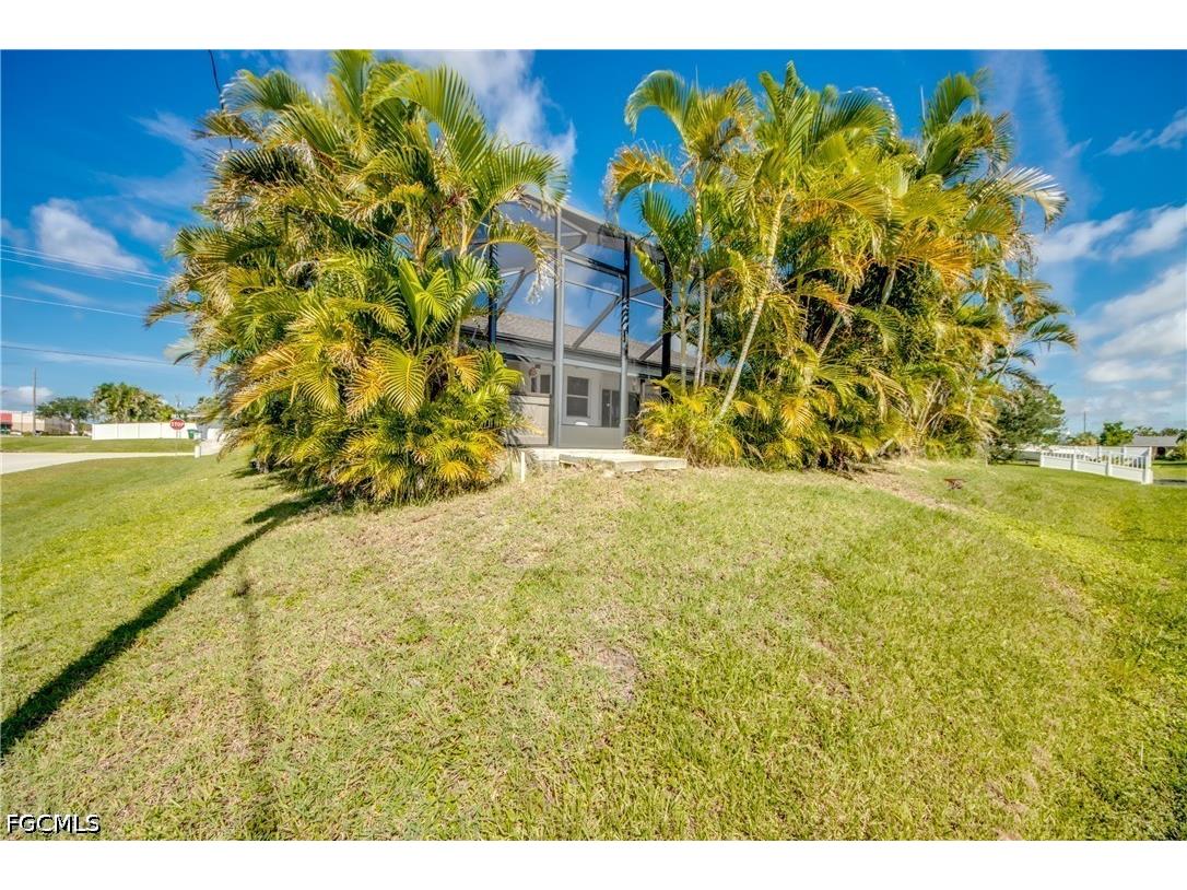 2613 SW 7th Place Cape Coral FL 33914 2026015605 image42