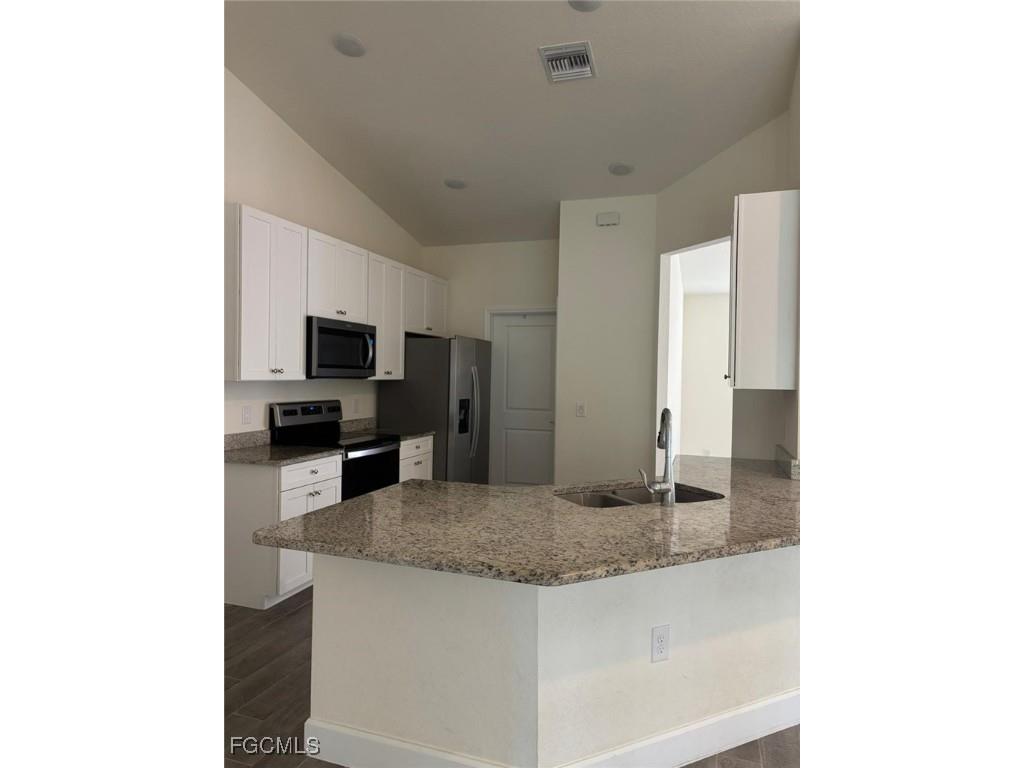 2614 27th Street W Lehigh Acres FL 33971 2025011247 image3