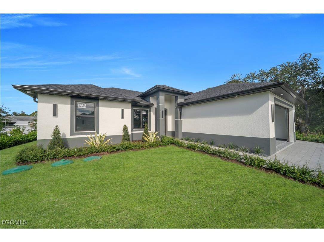 2614 44th Street W Lehigh Acres FL 33971 2025022657 image4