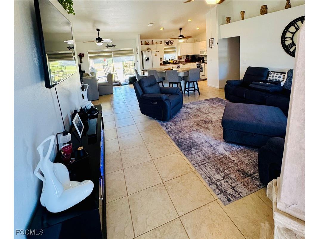 2614 NW 10th Terrace Cape Coral FL 33993 2025025777 image2
