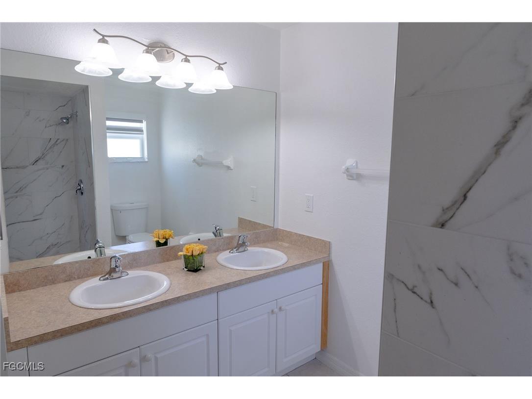 2614 NW 10th Terrace Cape Coral FL 33993 2025025777 image7