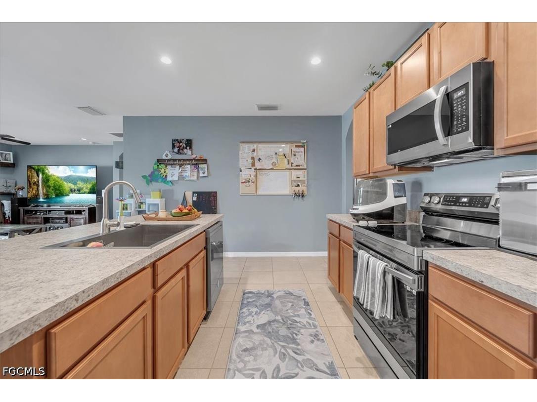 2614 SW 1st Avenue Cape Coral FL 33914 2026025687 image22