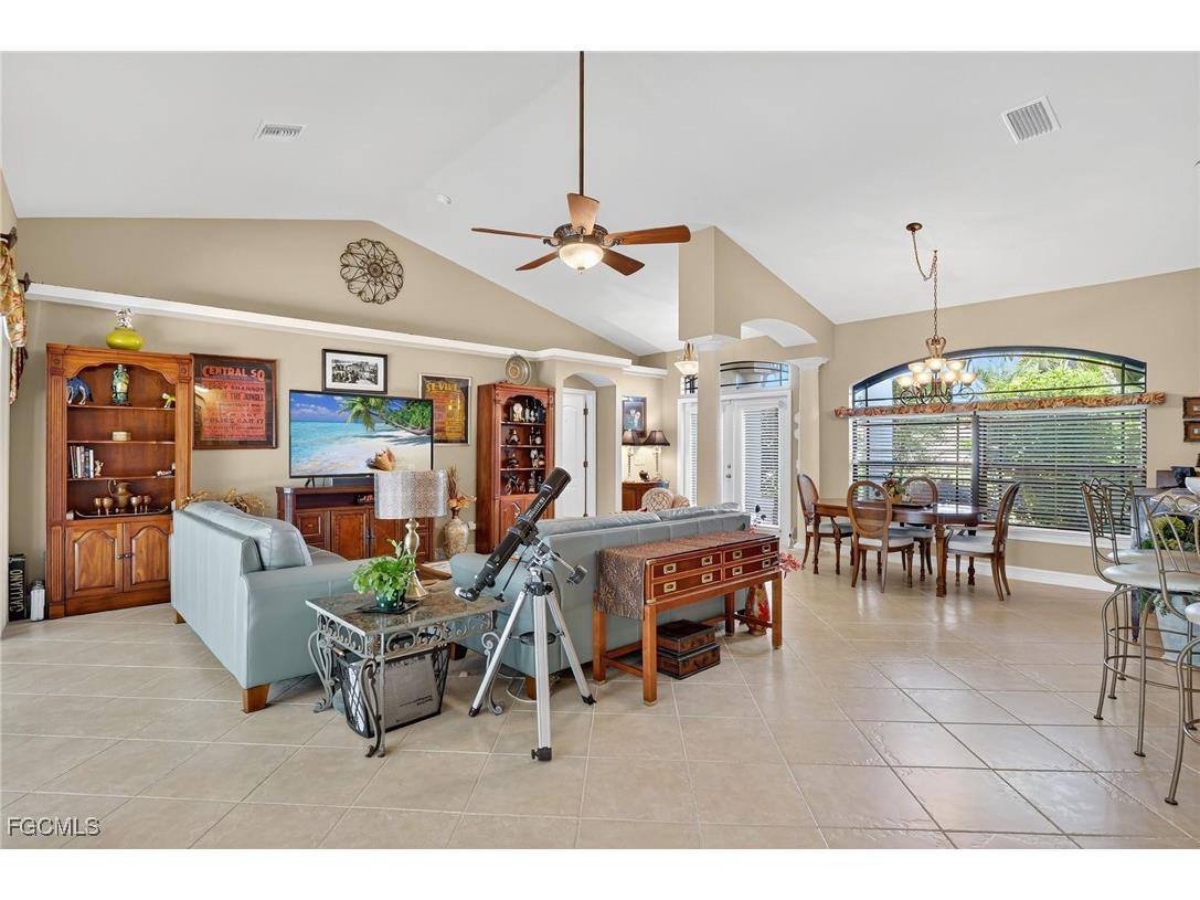 2614 SW 37th Street Cape Coral FL 33914 2025017310 image10