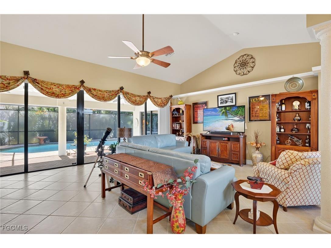 2614 SW 37th Street Cape Coral FL 33914 2025017310 image8