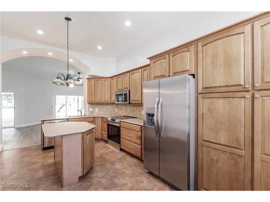 2615 6th Street W Lehigh Acres FL 33971 225076756 image8