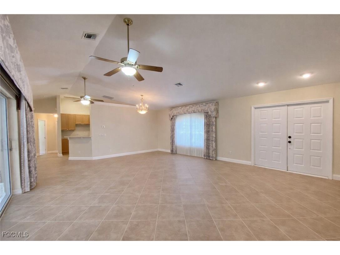 2615 SW 52nd Lane Cape Coral FL 33914 2026006598 image4