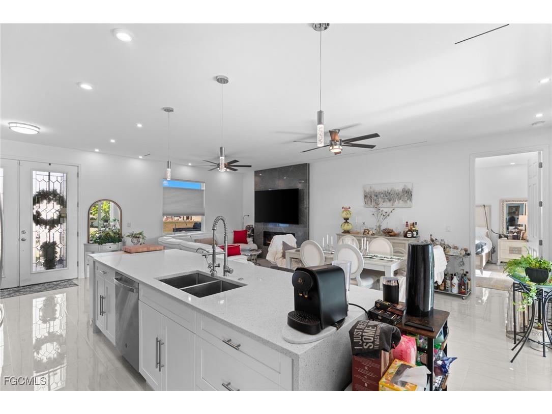 2617 42nd Street SW Lehigh Acres FL 33976 2025023671 image11