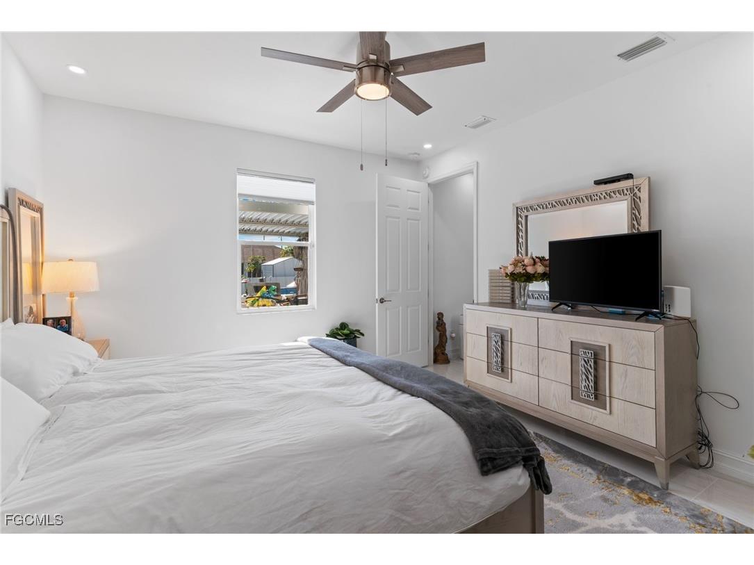 2617 42nd Street SW Lehigh Acres FL 33976 2025023671 image21