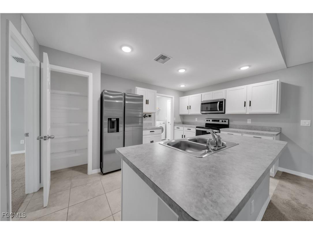 2617 53rd Street W Lehigh Acres FL 33971 2026003285 image7