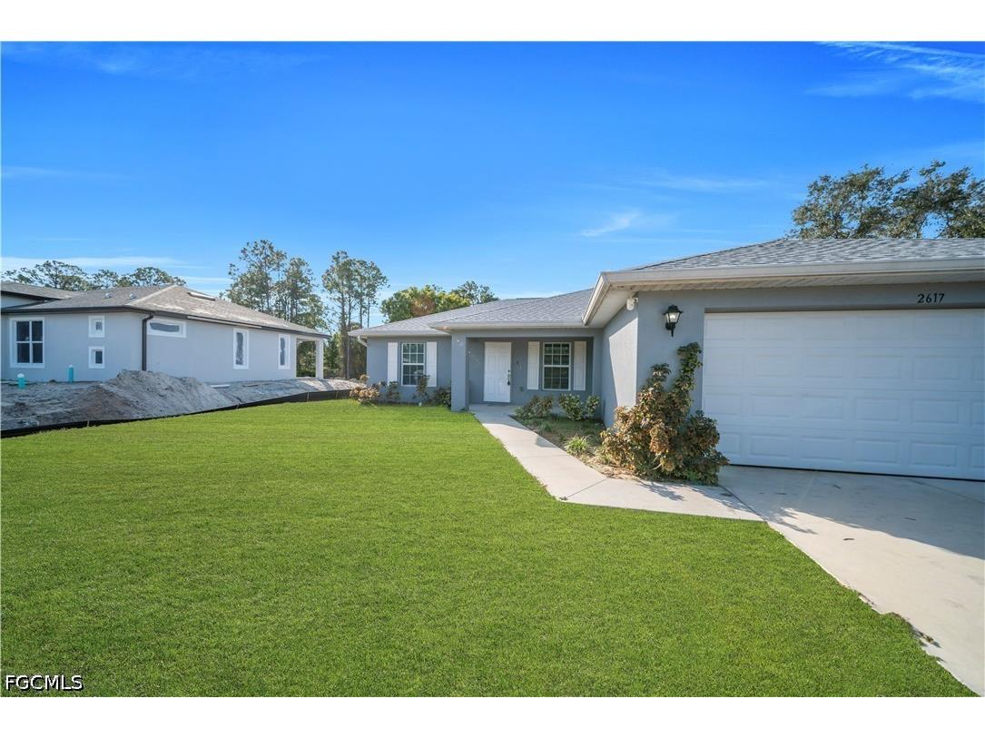 2617 53rd Street W Lehigh Acres FL 33971 2026015610 image1