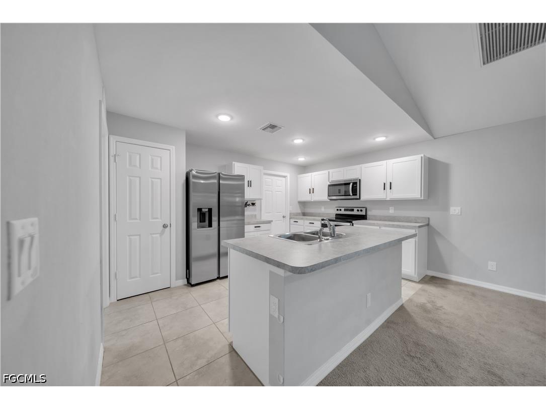 2617 53rd Street W Lehigh Acres FL 33971 2026015610 image5