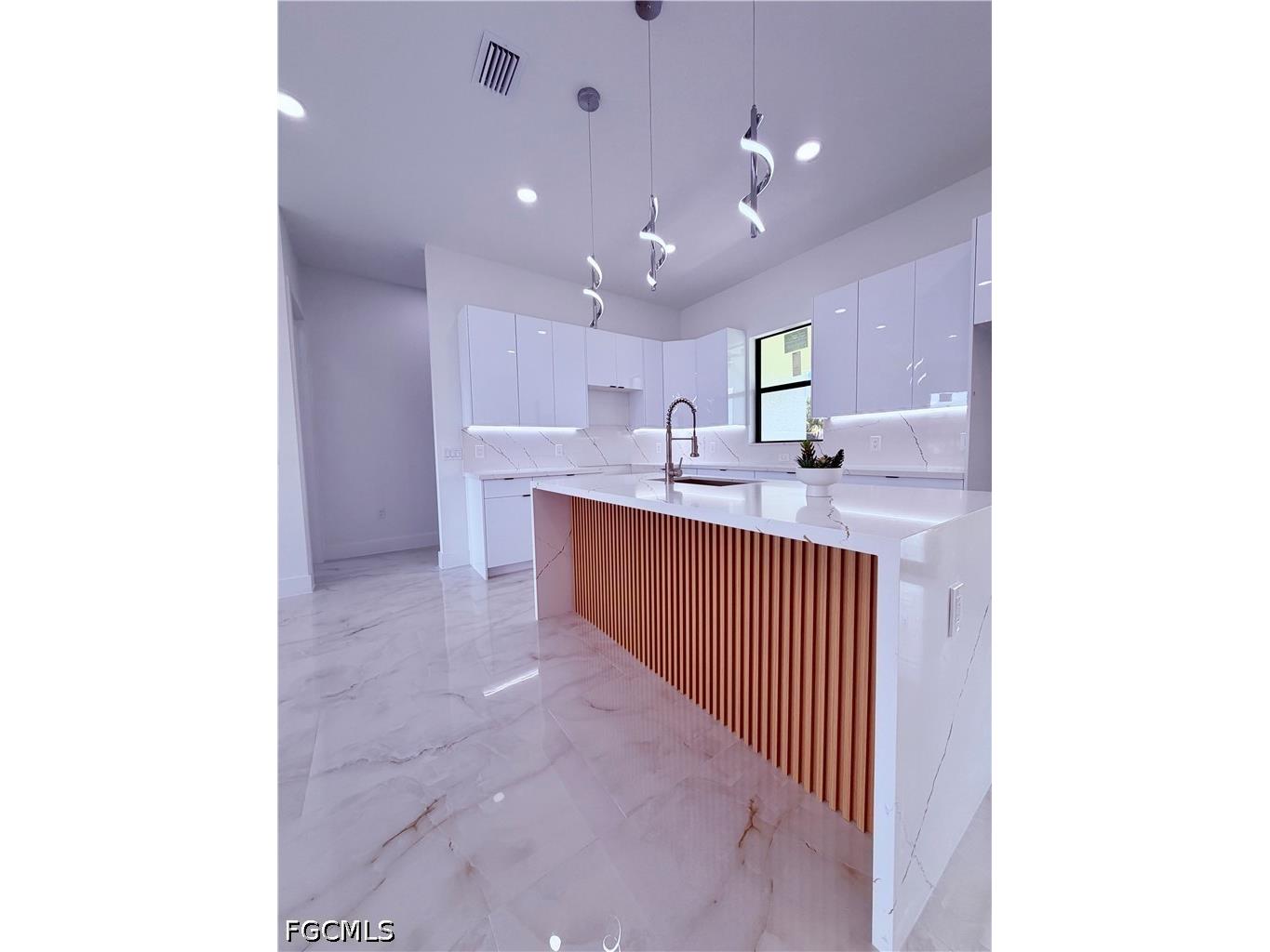 2617 6th Street SW Lehigh Acres FL 33976 2026018505 image9