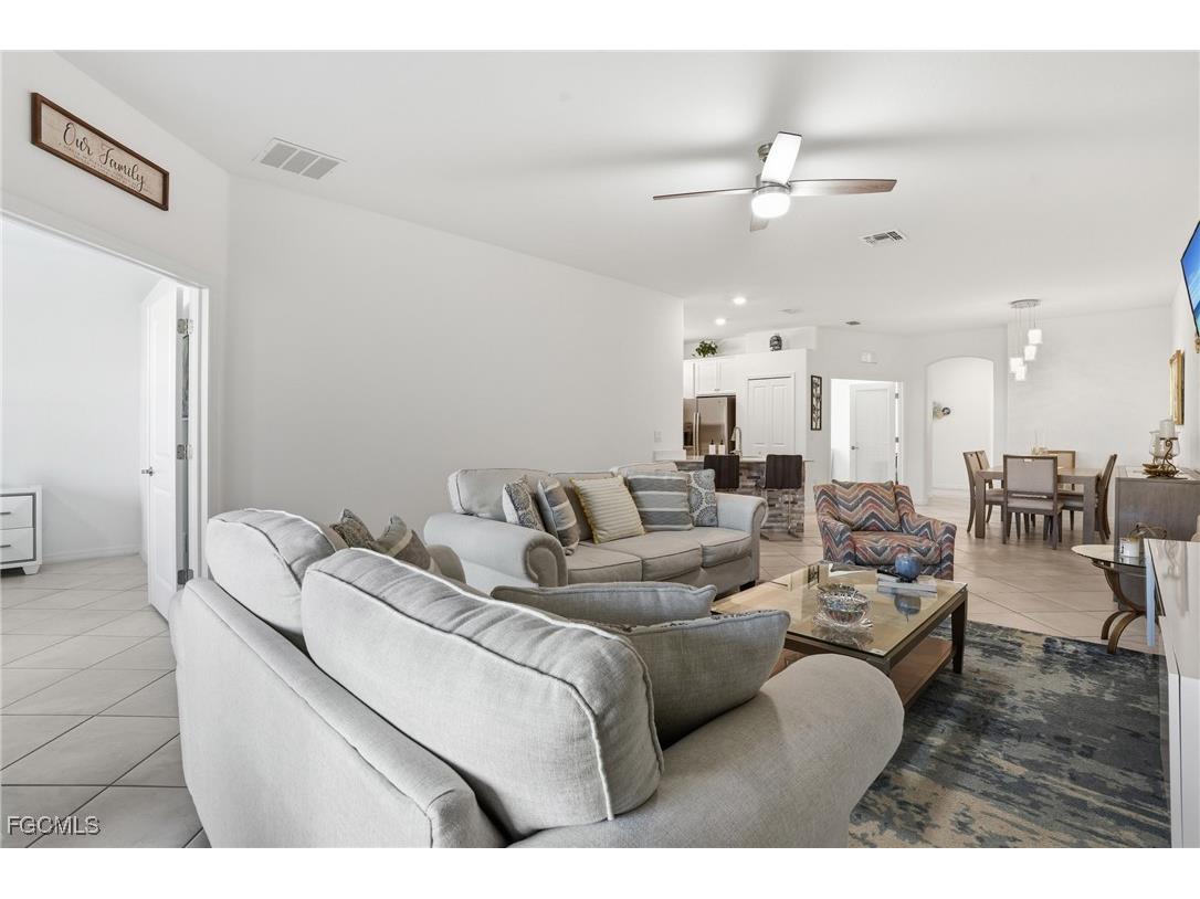 2617 Vine Avenue Naples FL 34120 2025020314 image12