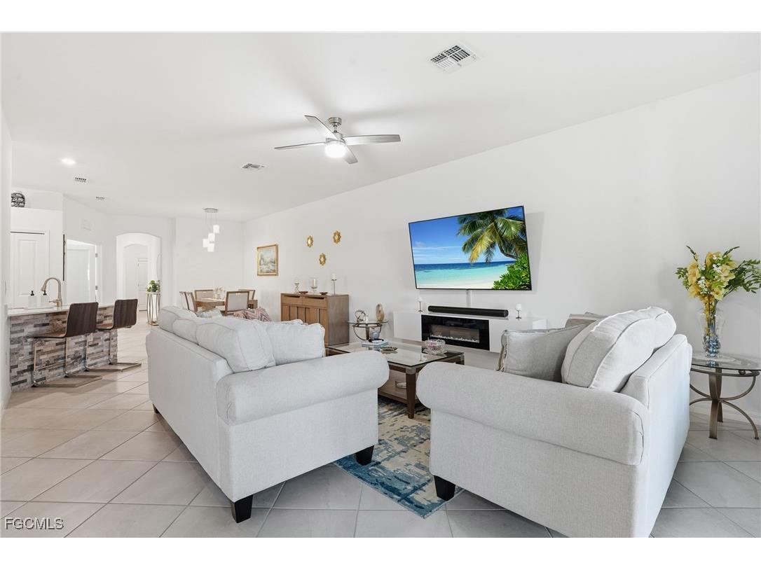 2617 Vine Avenue Naples FL 34120 2025020314 image14