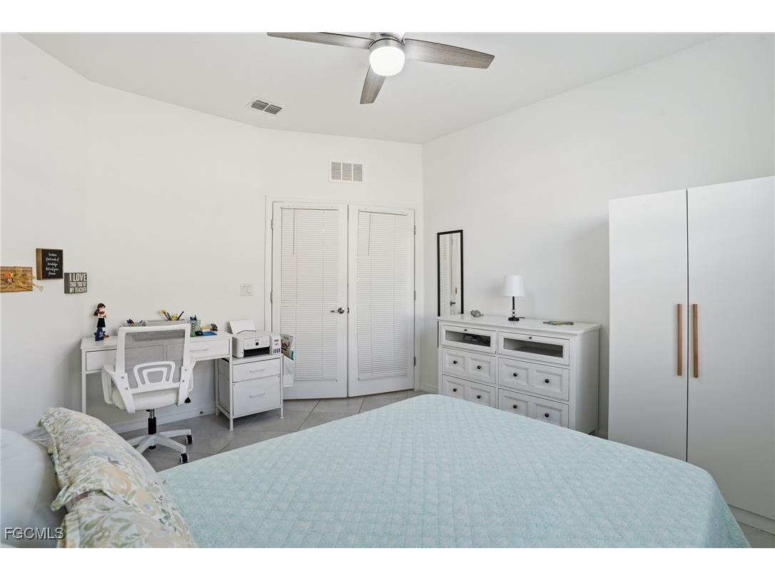 2617 Vine Avenue Naples FL 34120 2025020314 image22