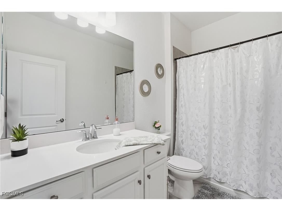 2617 Vine Avenue Naples FL 34120 2025020314 image24