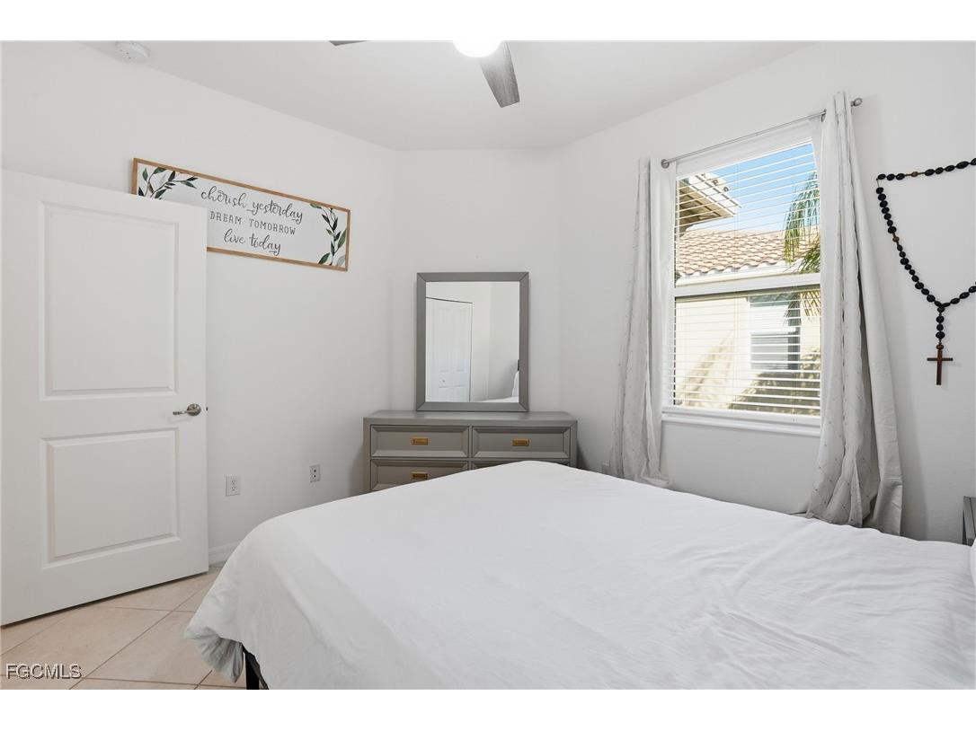 2617 Vine Avenue Naples FL 34120 2025020314 image25