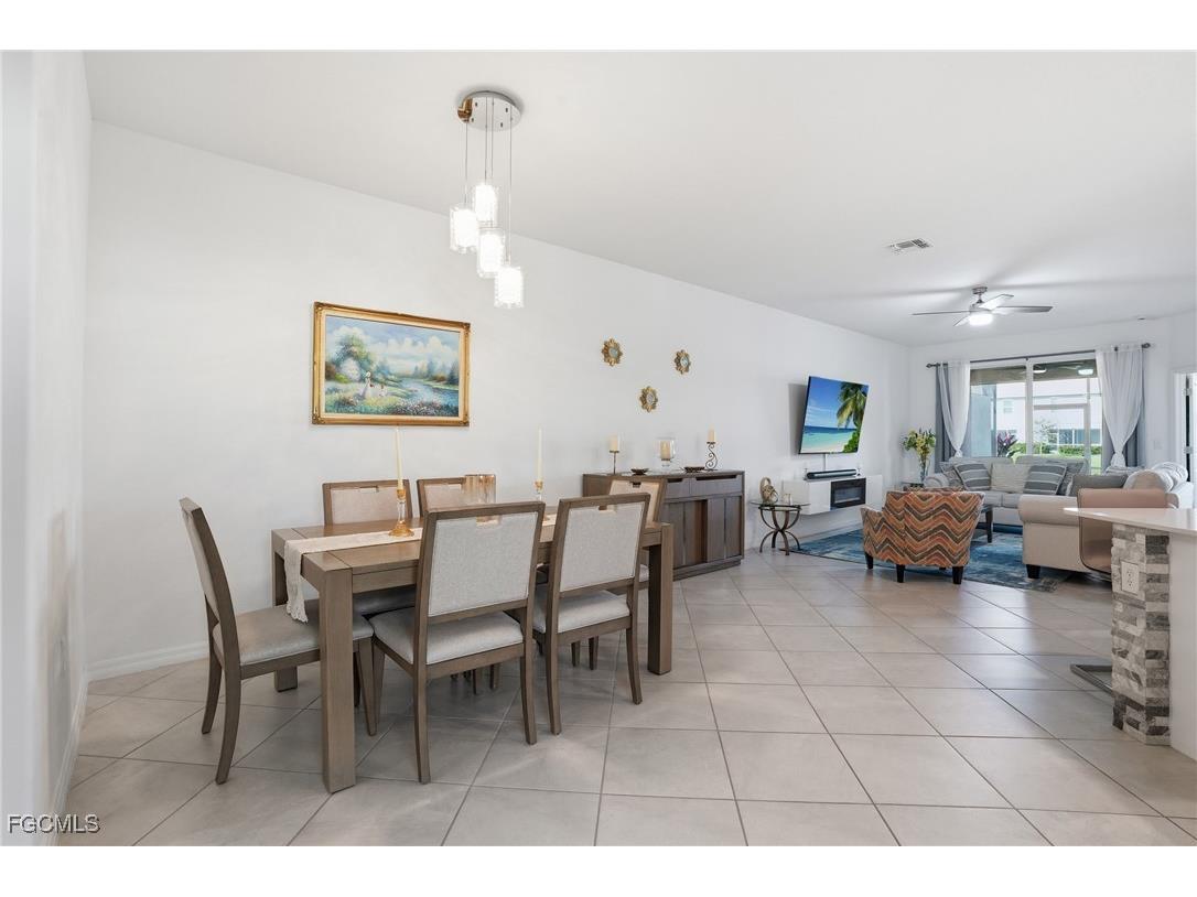 2617 Vine Avenue Naples FL 34120 2025020314 image7