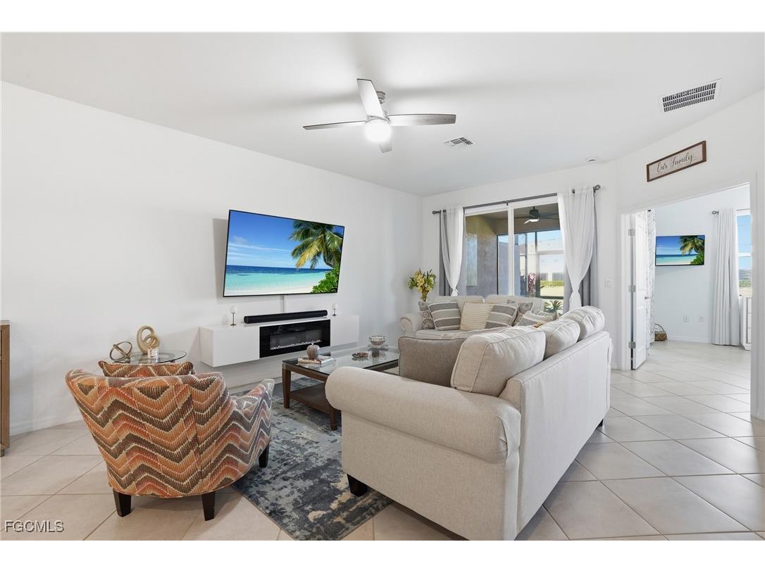 2617 Vine Avenue Naples FL 34120 2025020314 image9