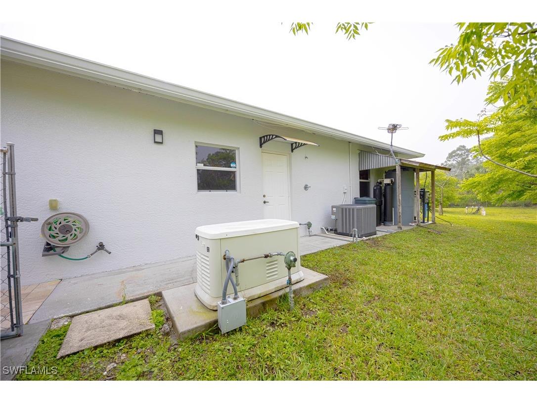 2618 35th Avenue NE Naples FL 34120 225031680 image3