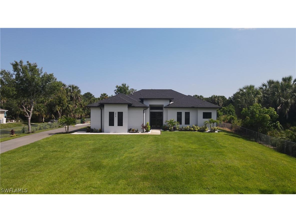 2619 2nd Avenue SE Naples FL 34117 224046531 image1