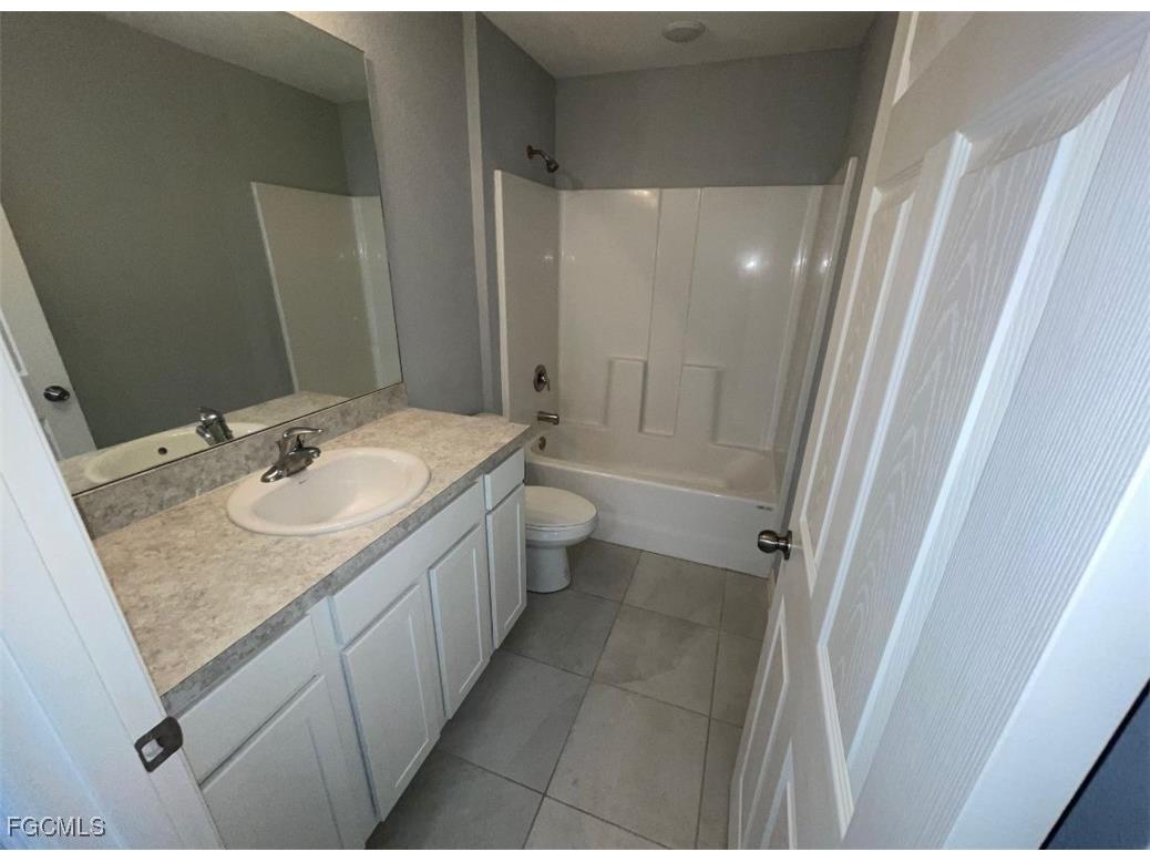 2619 66th Street W Lehigh Acres FL 33971 2025021867 image4