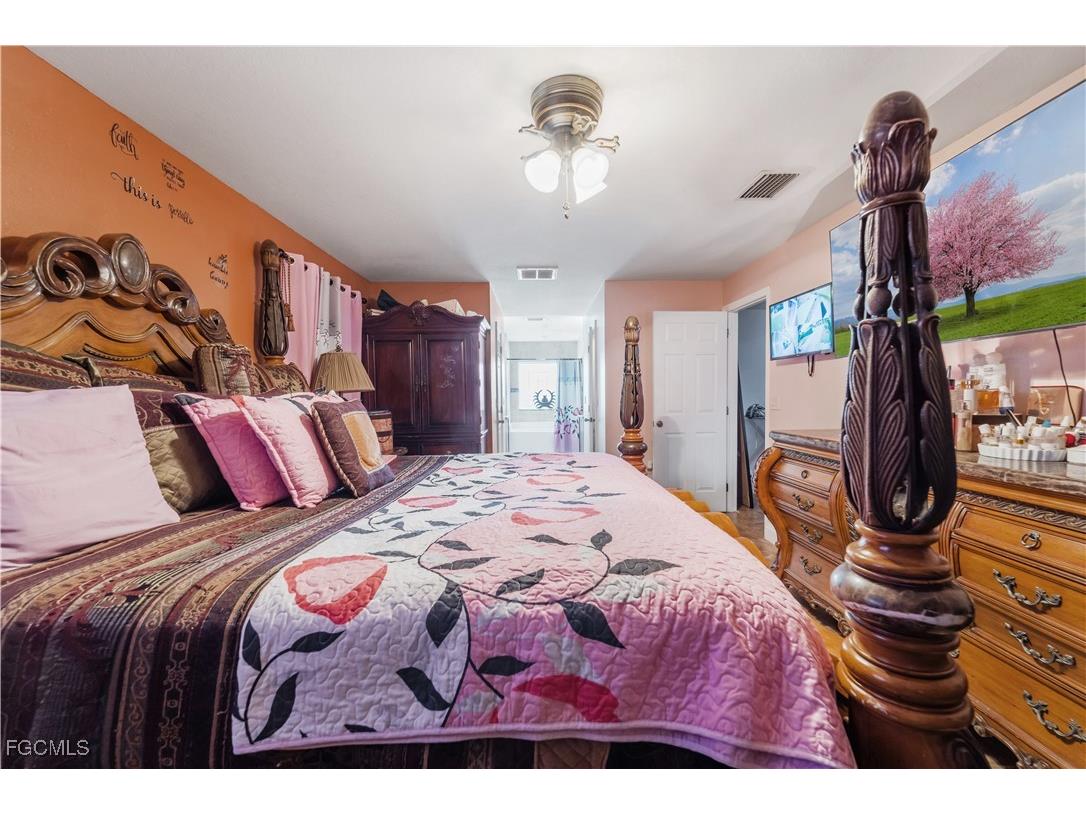 2619 NE 21st Court Cape Coral FL 33909 2025018651 image14