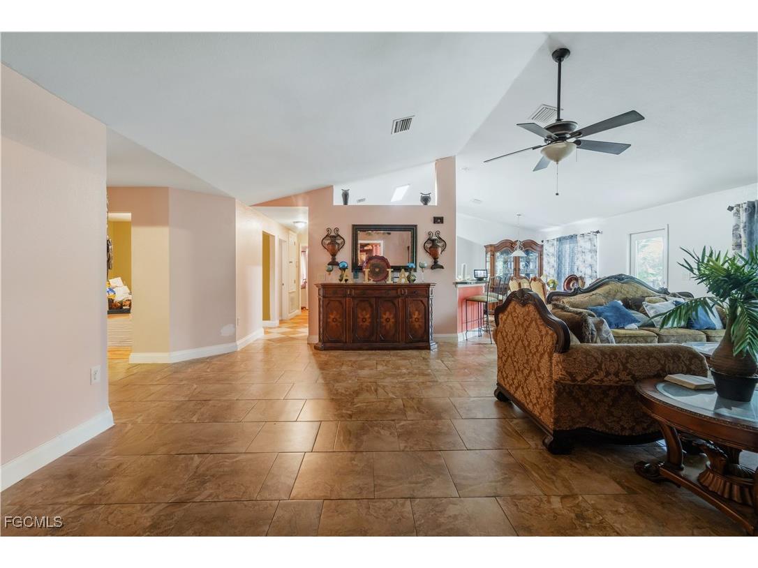 2619 NE 21st Court Cape Coral FL 33909 2025018651 image4