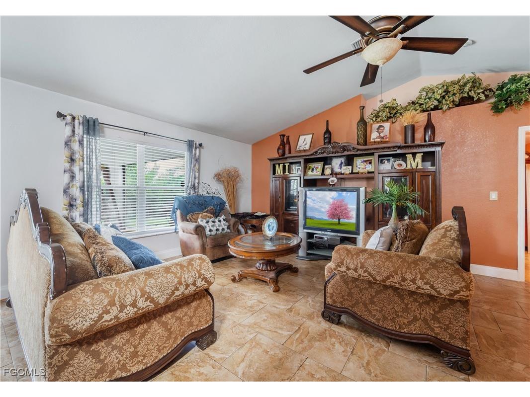 2619 NE 21st Court Cape Coral FL 33909 2025018651 image5