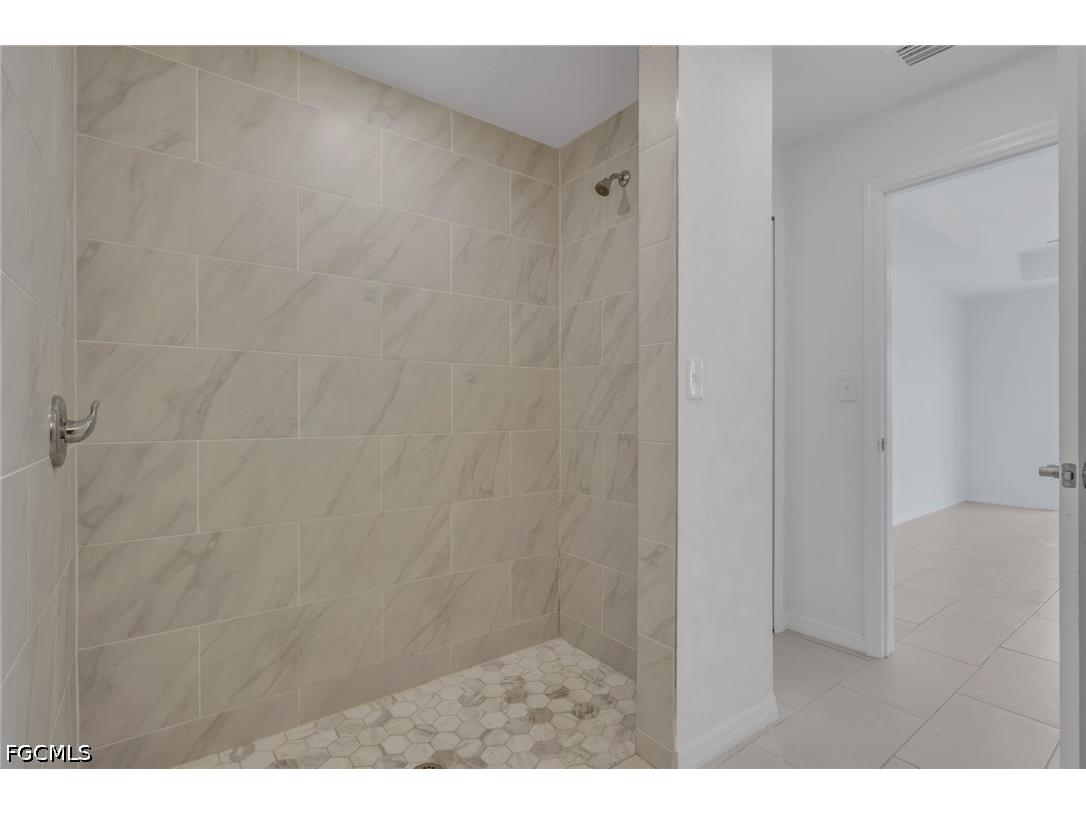 2619 NE 4th Avenue Cape Coral FL 33909 2026017304 image19