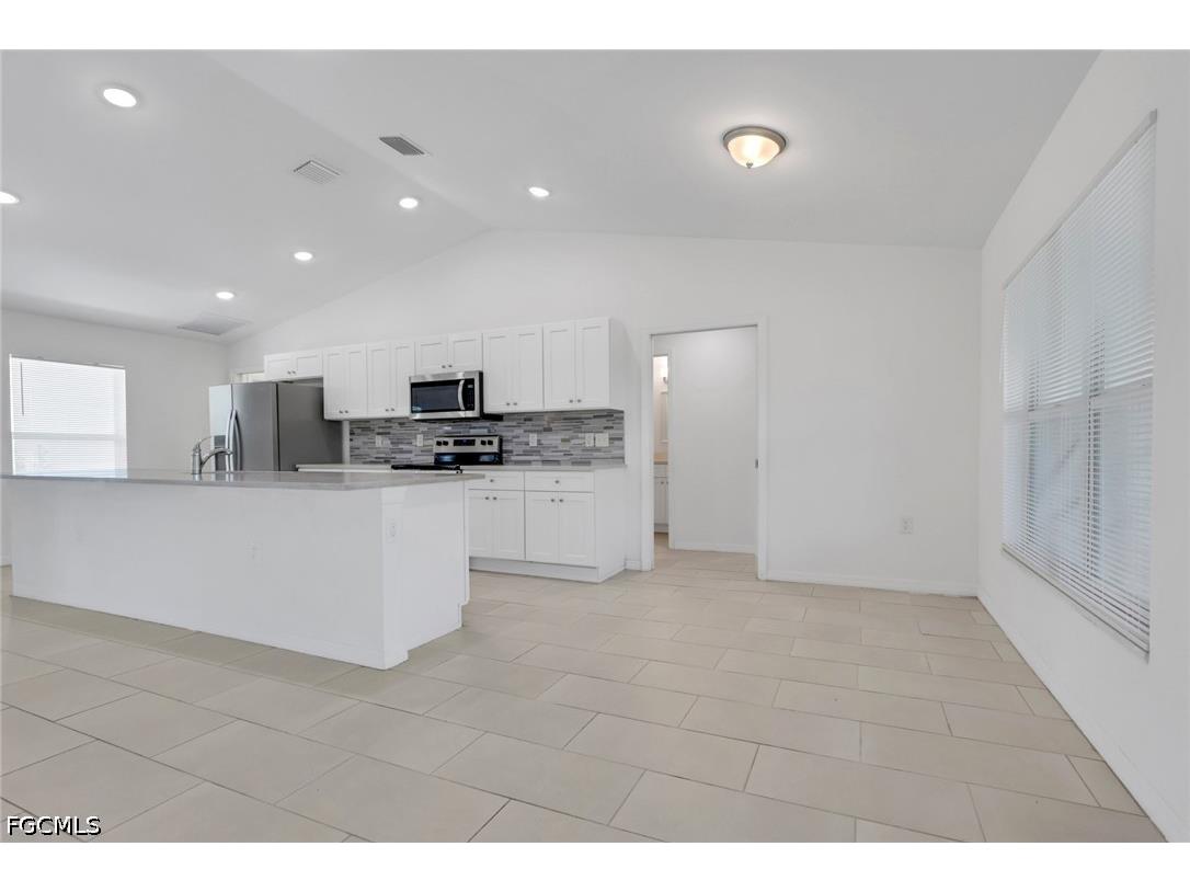 2619 NE 4th Avenue Cape Coral FL 33909 2026017304 image9