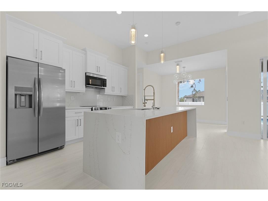 2619 NW 26th Terrace Cape Coral FL 33993 2025019552 image7