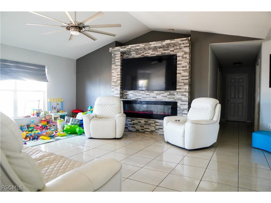 2620 NE 21st Court Cape Coral FL 33909 2026004930 image7