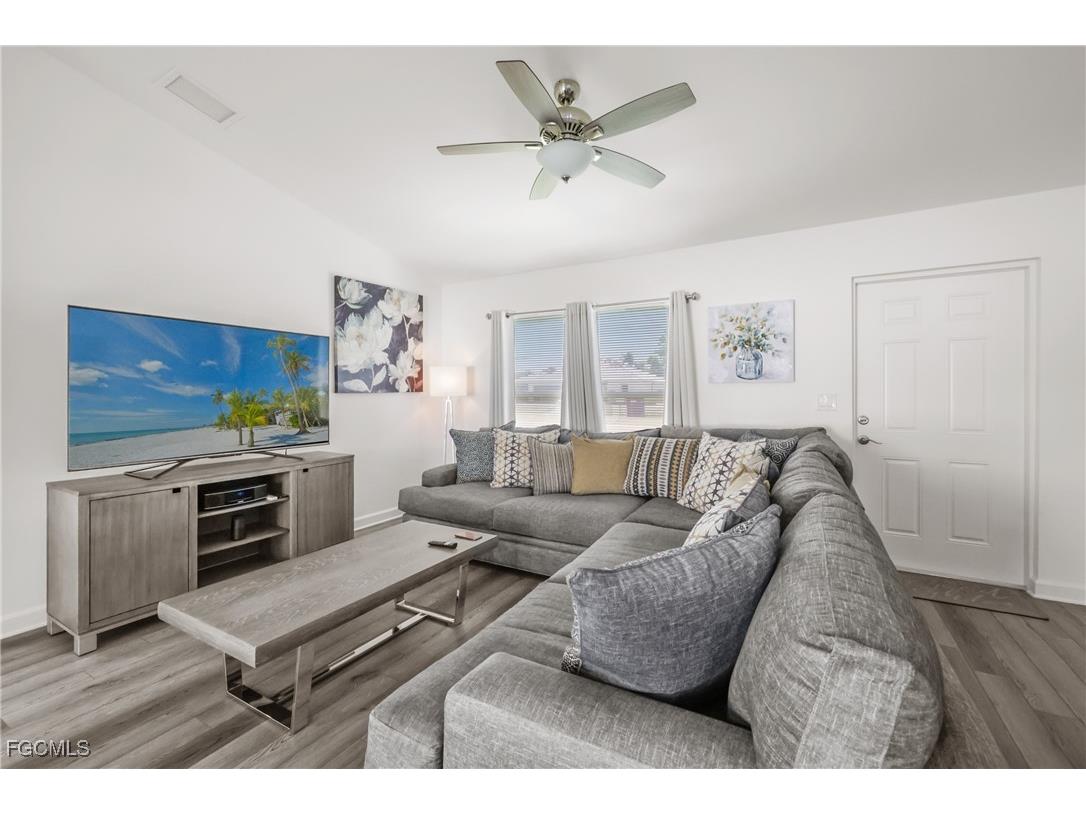 2620 NE 7th Place Cape Coral FL 33909 2025000239 image11