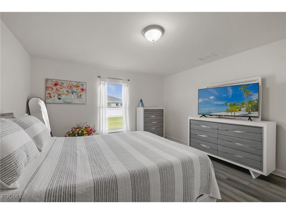 2620 NE 7th Place Cape Coral FL 33909 2025000239 image16