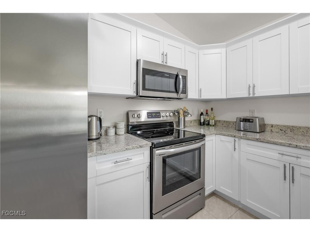 2620 NE 7th Place Cape Coral FL 33909 2025000239 image5