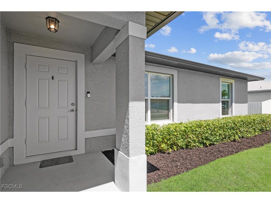 2620 NE 7th Place Cape Coral FL 33909 2025000239 image9