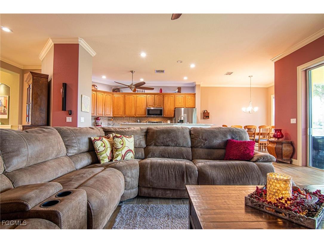 2620 Windwood Place Cape Coral FL 33991 2025009567 image10