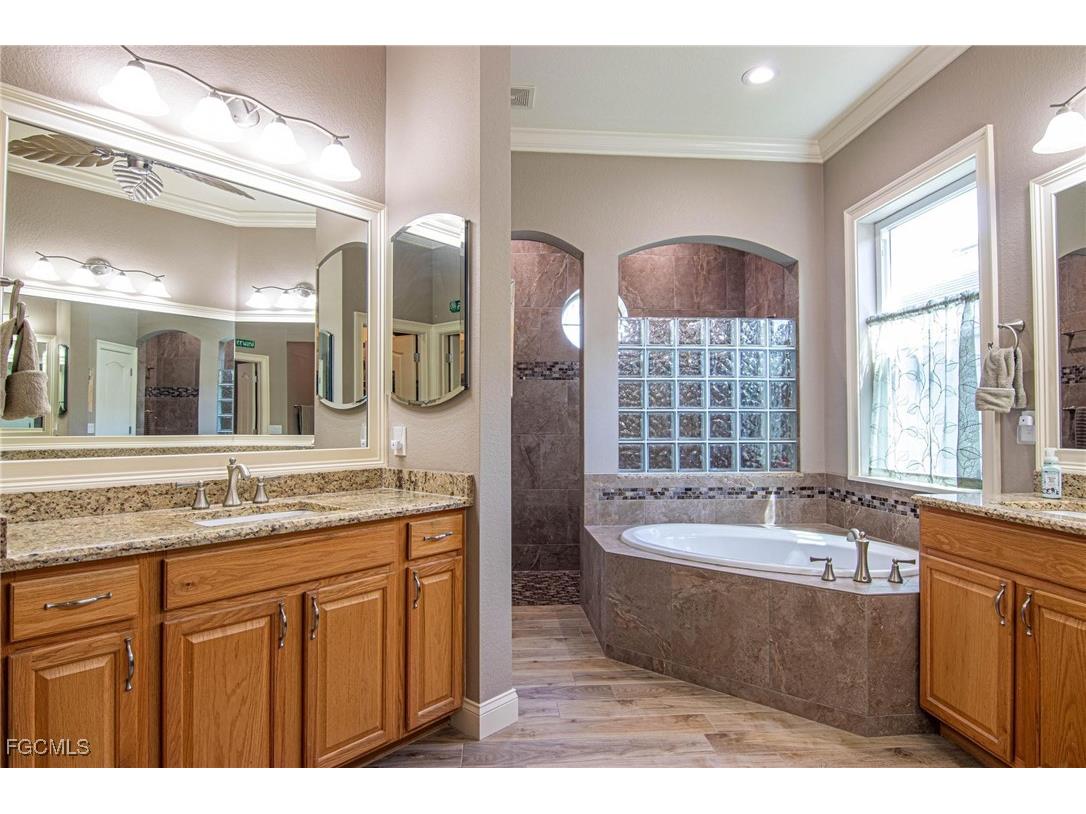 2620 Windwood Place Cape Coral FL 33991 2025009567 image17