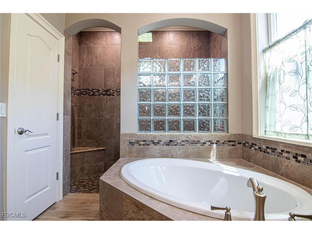 2620 Windwood Place Cape Coral FL 33991 2025009567 image19