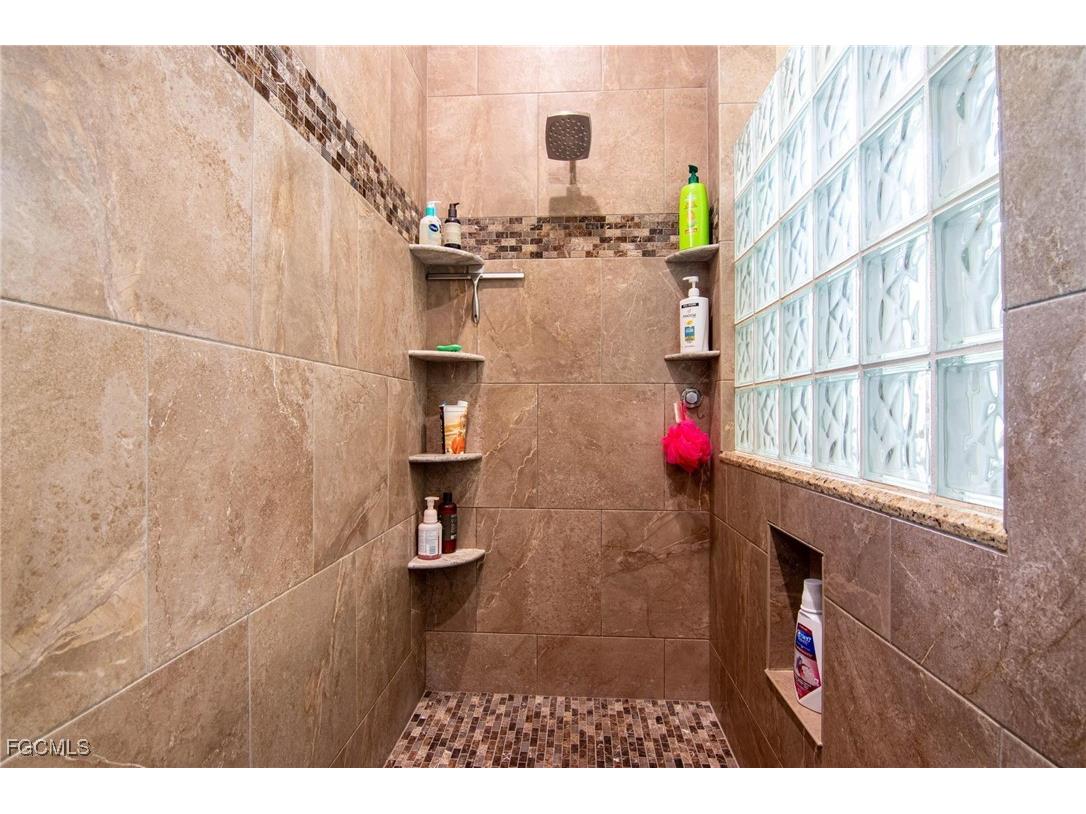 2620 Windwood Place Cape Coral FL 33991 2025009567 image20