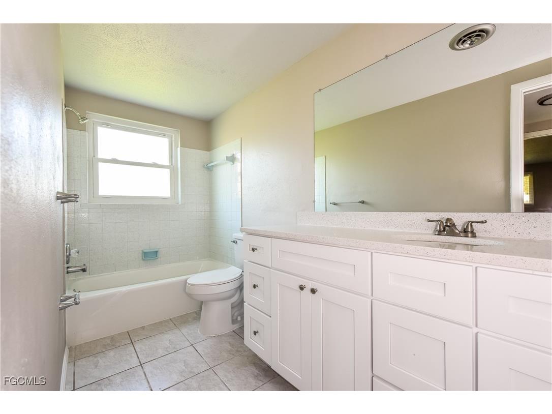 2621 10th Street Englewood FL 34224 2025014386 image13