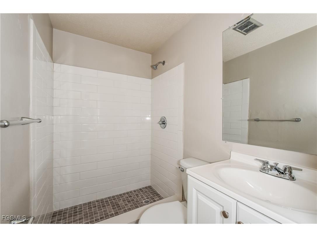 2621 10th Street Englewood FL 34224 2025014386 image14