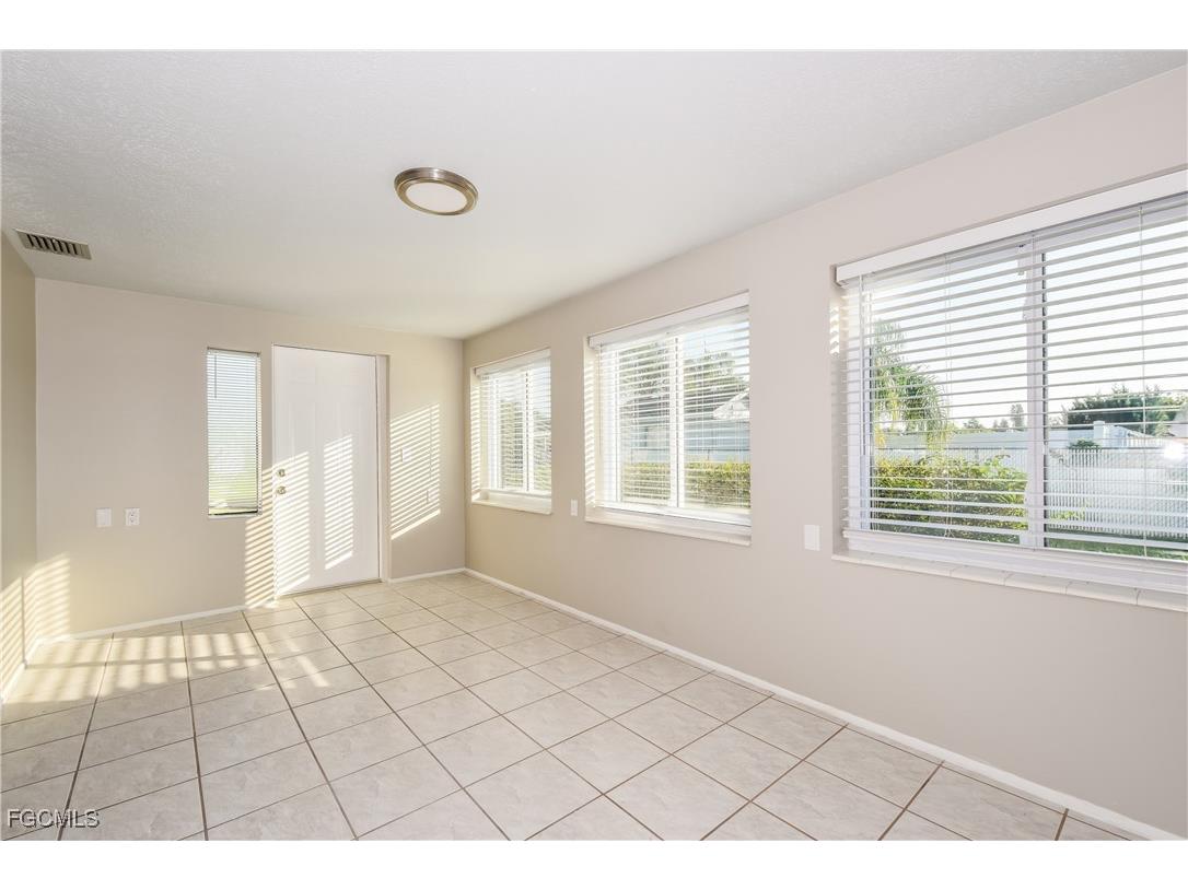 2621 10th Street Englewood FL 34224 2025014386 image7