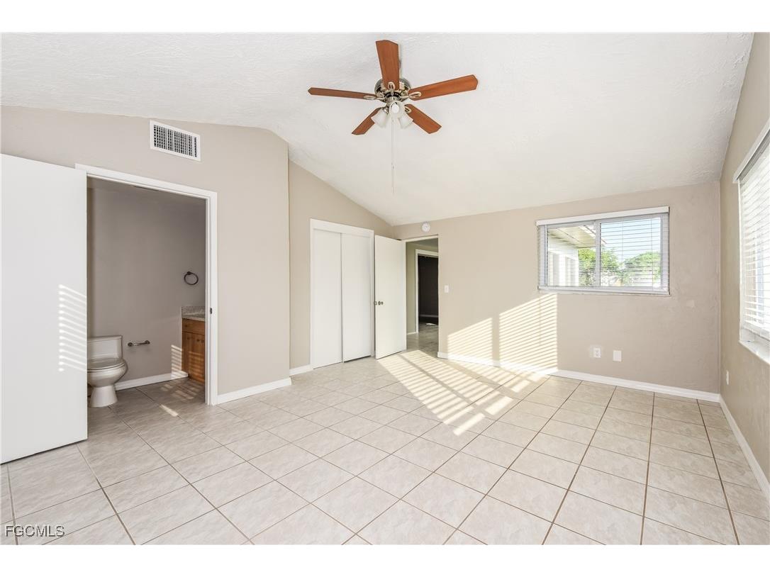 2621 10th Street Englewood FL 34224 2025014386 image9