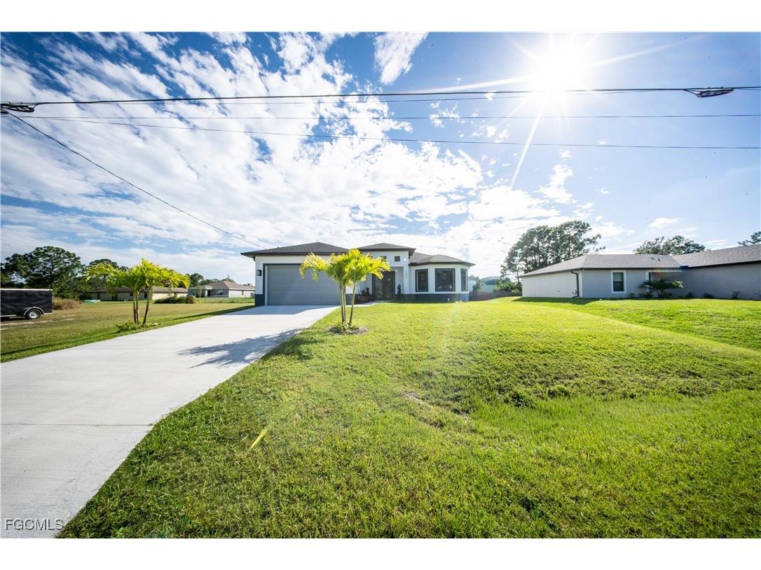 2621 42nd Street W Lehigh Acres FL 33971 2025019612 image1