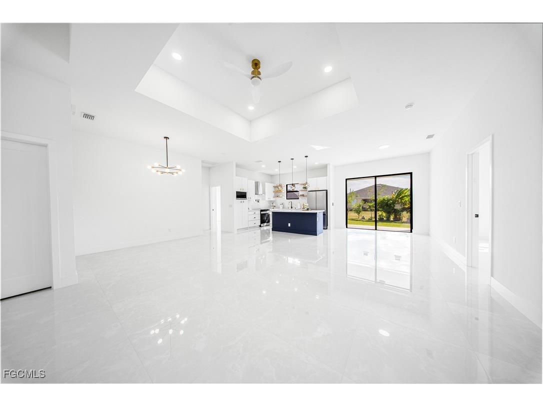 2621 42nd Street W Lehigh Acres FL 33971 2025019612 image5