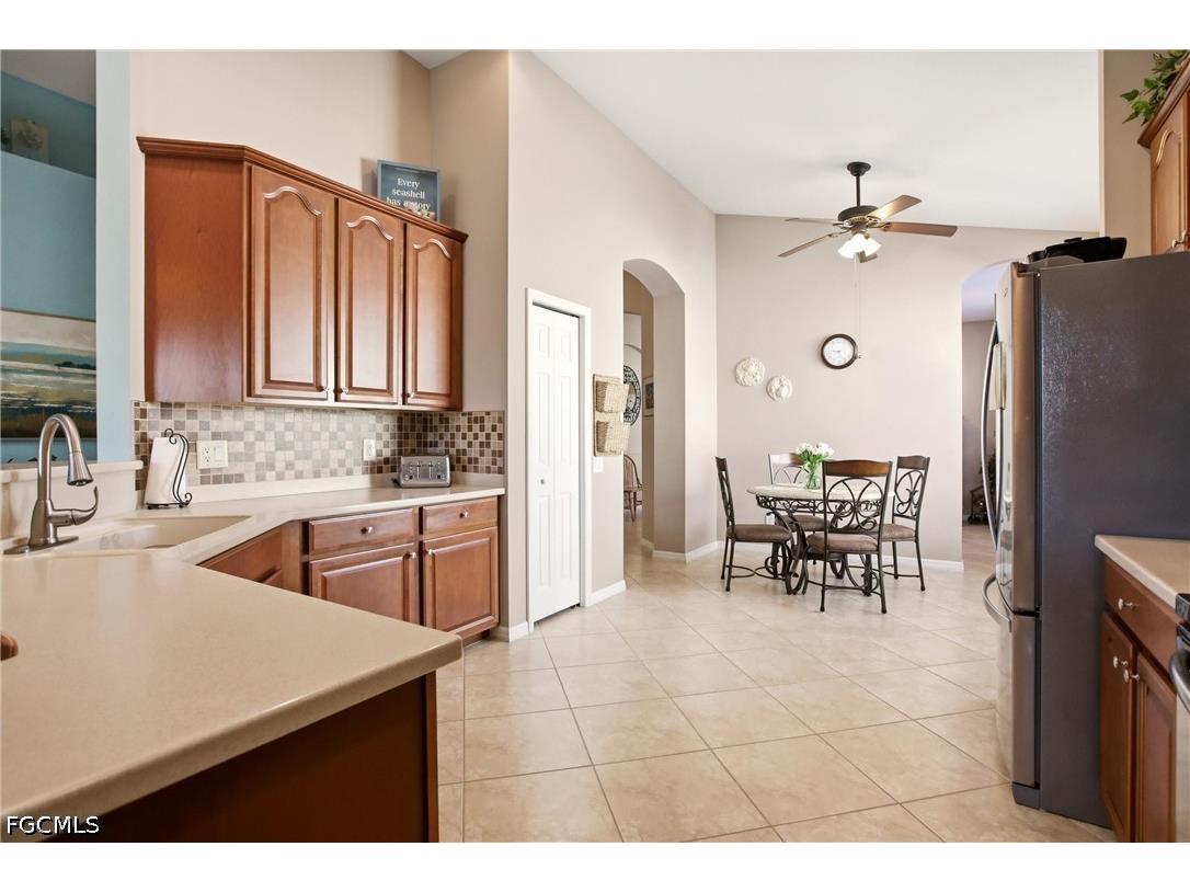 2621 Brightside Court Cape Coral FL 33991 2026023084 image12