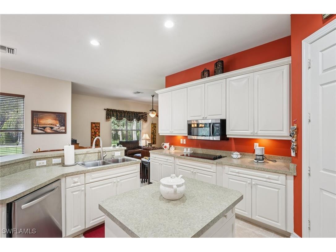 2621 Golden Gate Boulevard W Naples FL 34120 225073818 image16